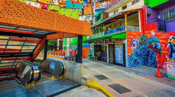 Tour Comuna 13 - Grafitour